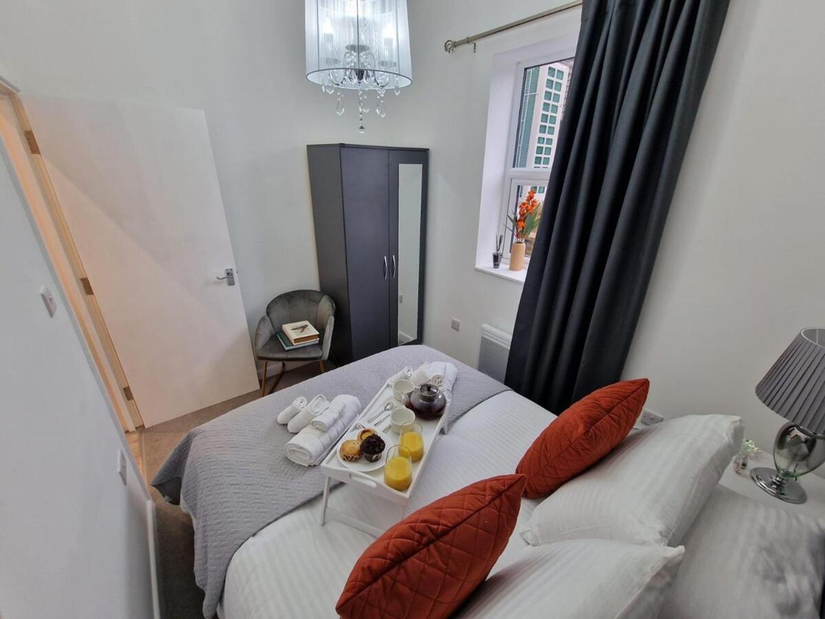 4 -local -contractors- London Watford (Hertfordshire)