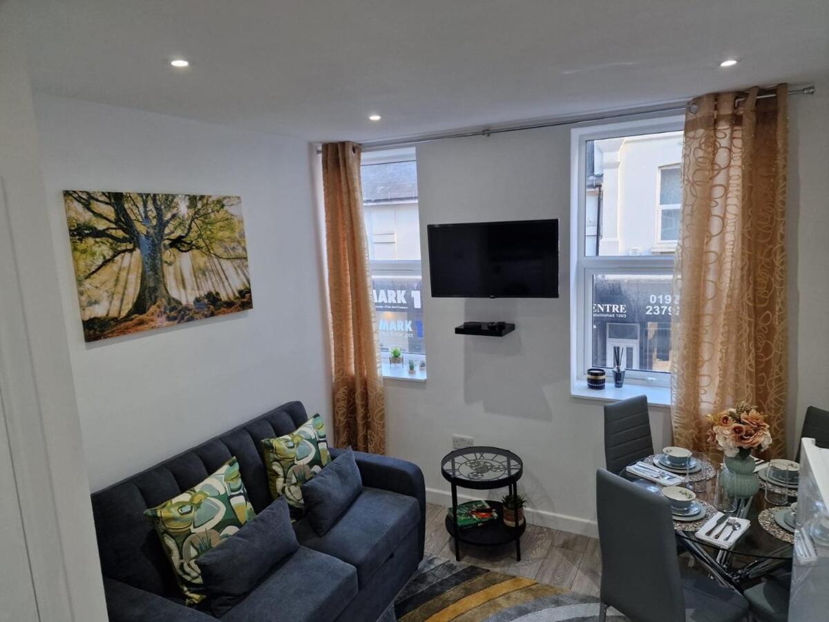 4 -local -contractors- London *
