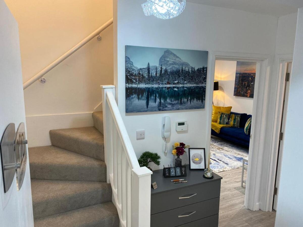 Apartment 4 -local -contractors- London Watford (Hertfordshire)
